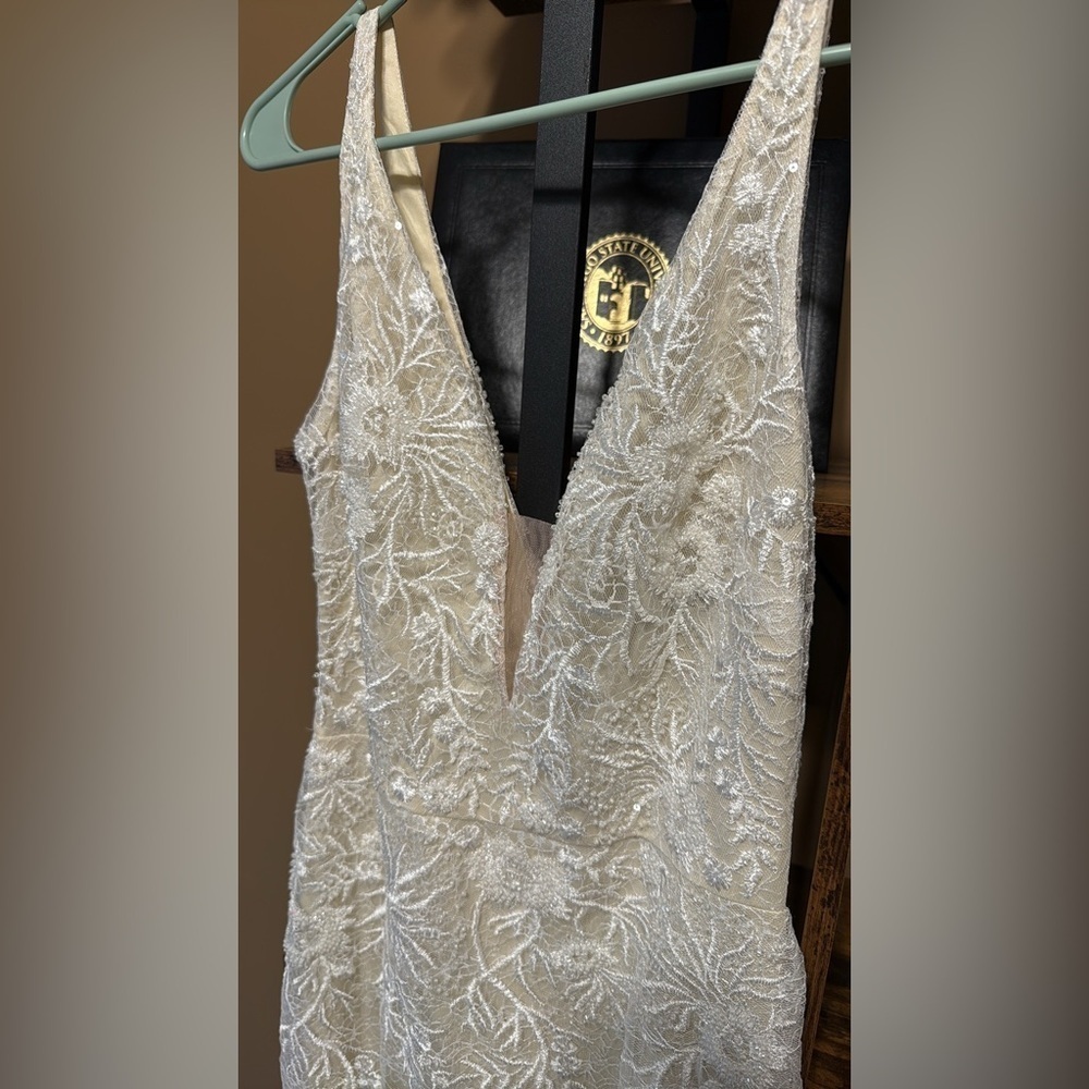 NovaLuxe White Long V Neck Sleeveless gown - Picture 4 of 12